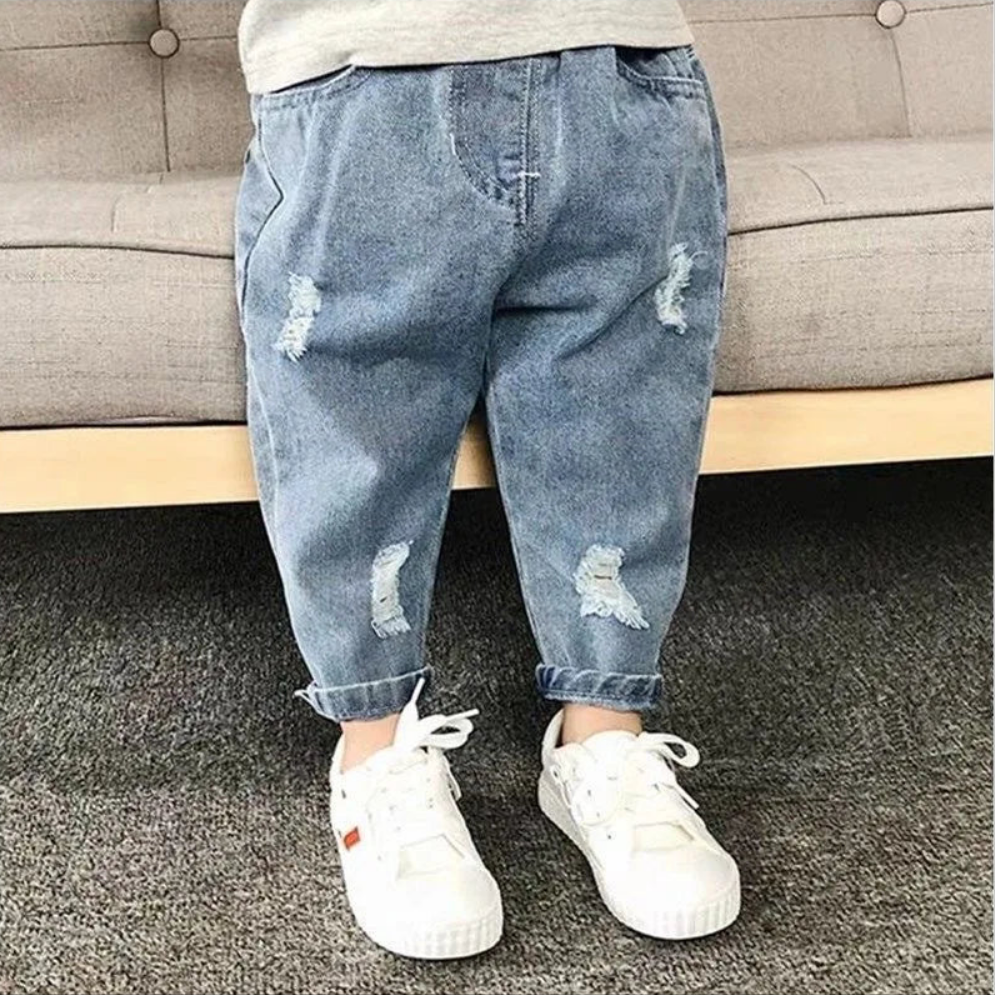 Casual Jeans – Trendy Loose-Fit Pants for Kids