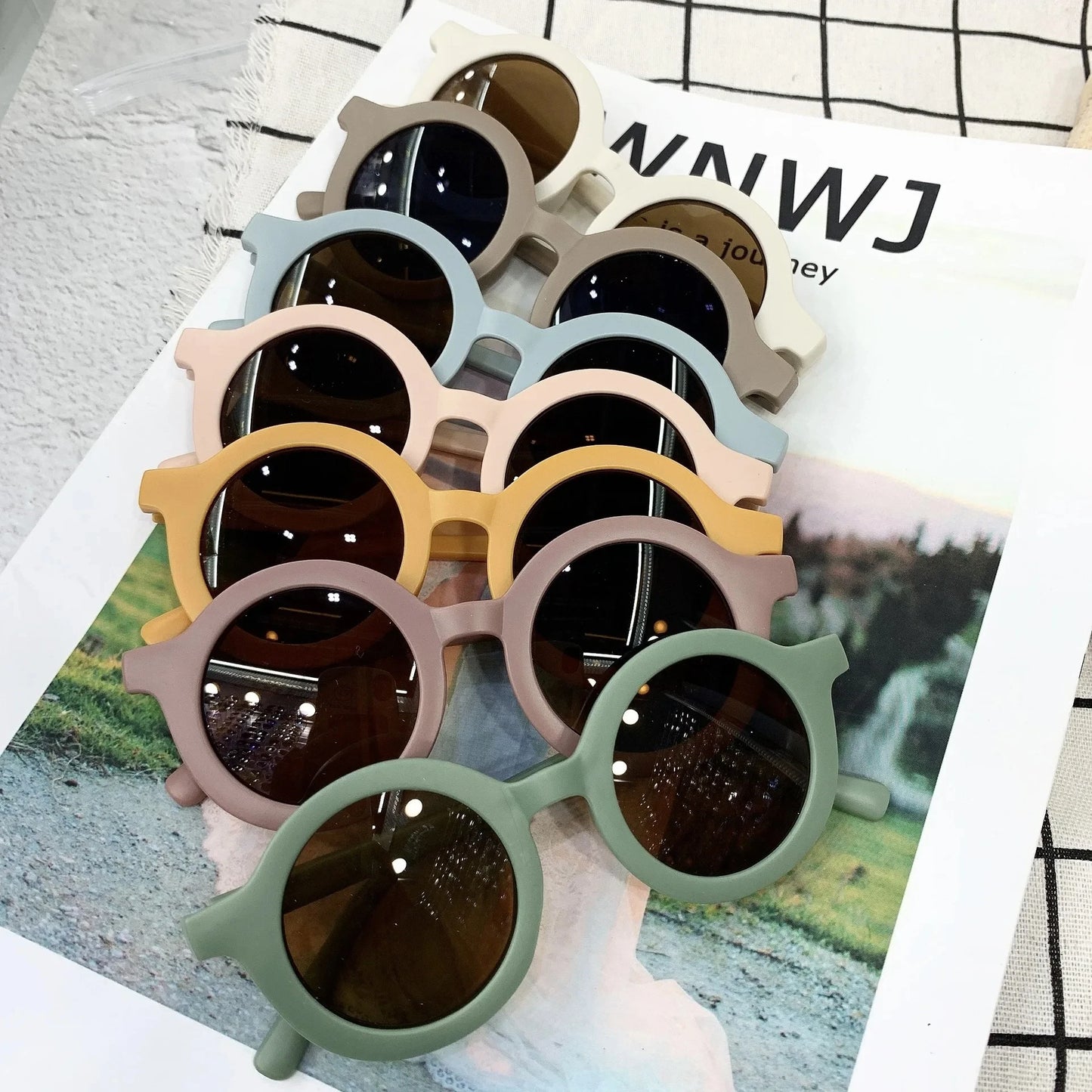 Kids Round Sunglasses – UV400 Mirror Lens Stylish Eyewear
