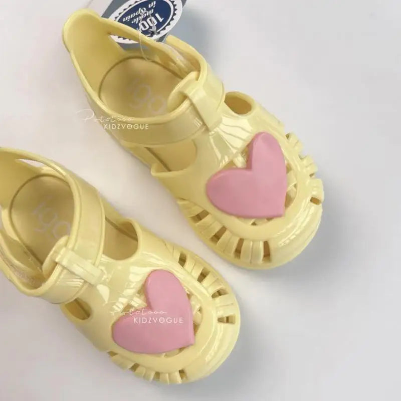 Summer Sandals – Stylish & Comfy for Little Feet!