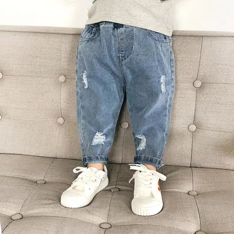 Casual Jeans – Trendy Loose-Fit Pants for Kids
