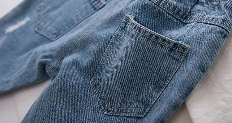 Casual Jeans – Trendy Loose-Fit Pants for Kids