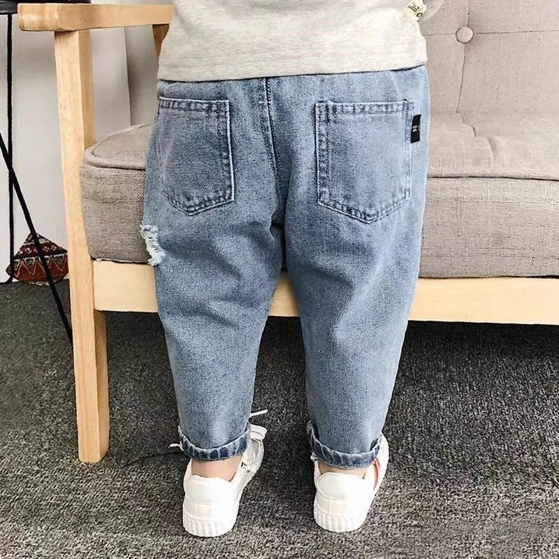 Casual Jeans – Trendy Loose-Fit Pants for Kids
