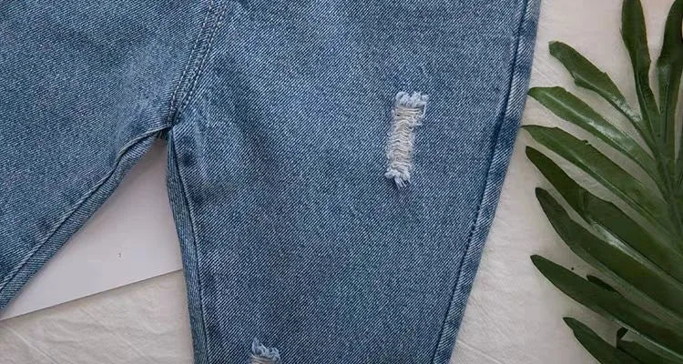 Casual Jeans – Trendy Loose-Fit Pants for Kids