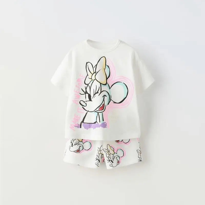Adorable 100% Cotton Minnie T-Shirt & Shorts Set!