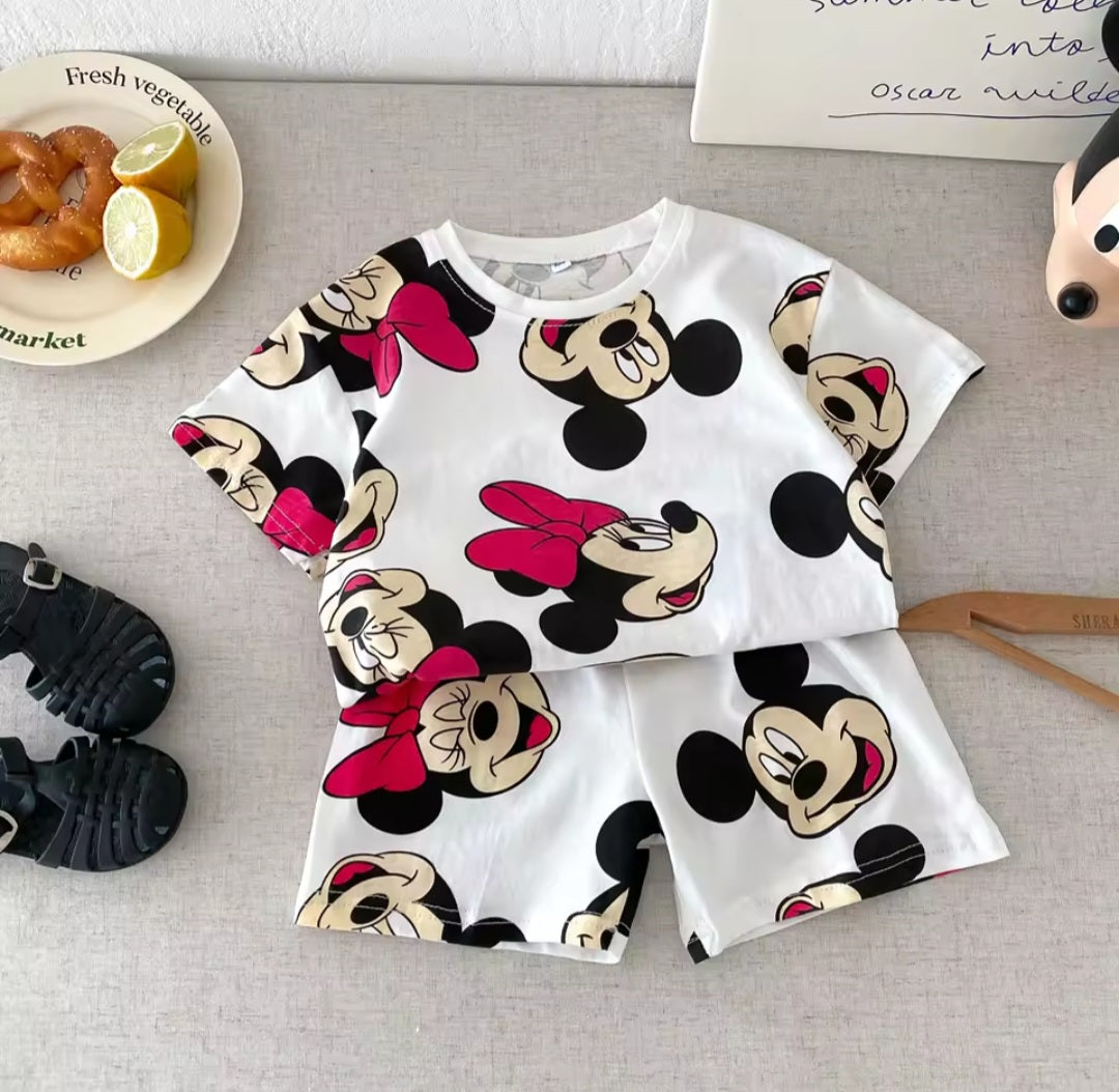 Cute & Trendy Cartoon Print Kids Set!