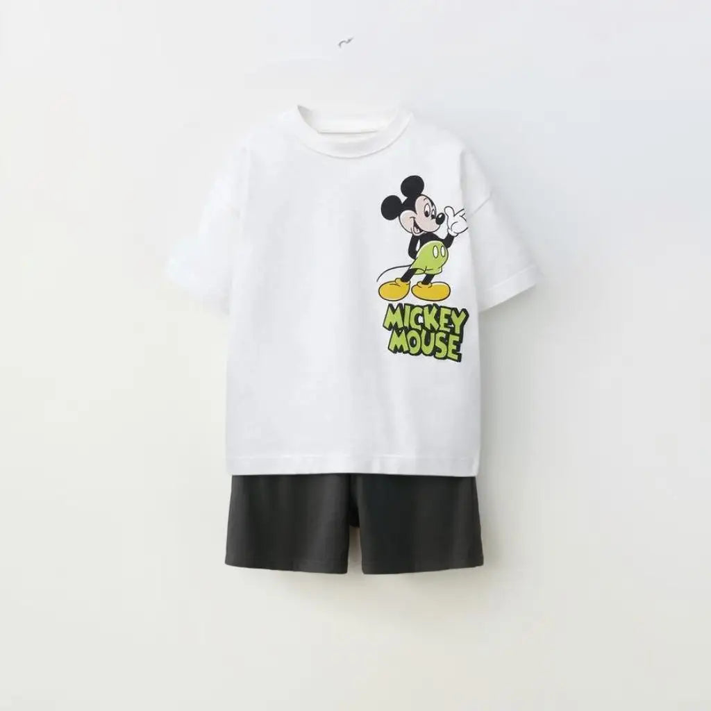 Playful Design With Practical Comfort Cotton Set