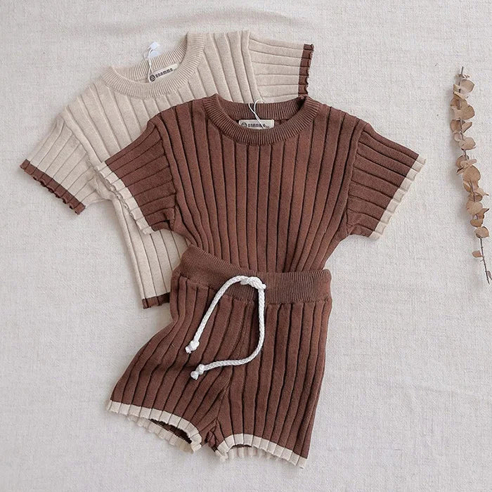 Knitted Short Sleeved Pullover Top & Shorts Set