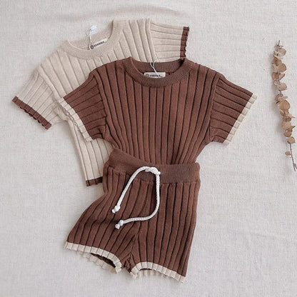 Knitted Short Sleeved Pullover Top & Shorts Set