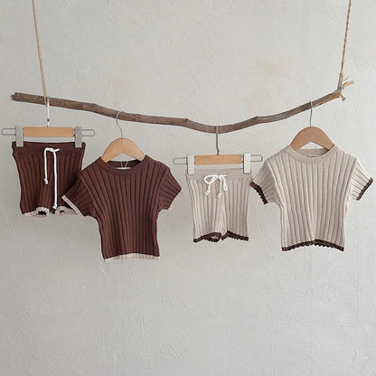 Knitted Short Sleeved Pullover Top & Shorts Set