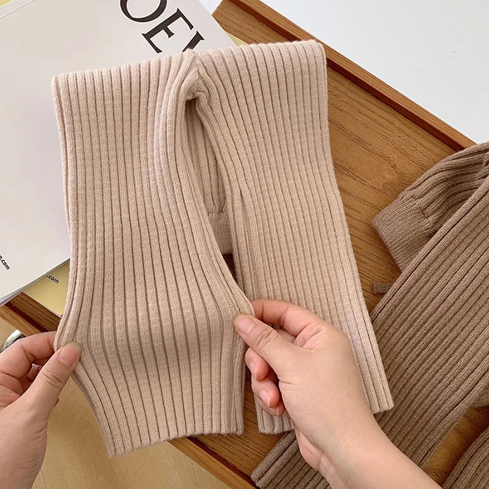 Knitted Trousers With Elastic Waist