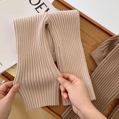 Knitted Trousers With Elastic Waist